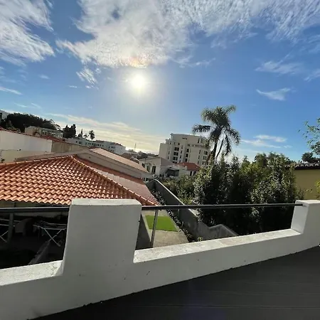 Casa Do Til, * Funchal (Madeira)