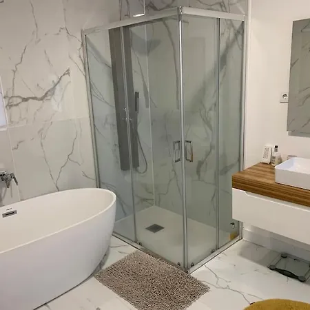 Casa Do Til, * فونشال