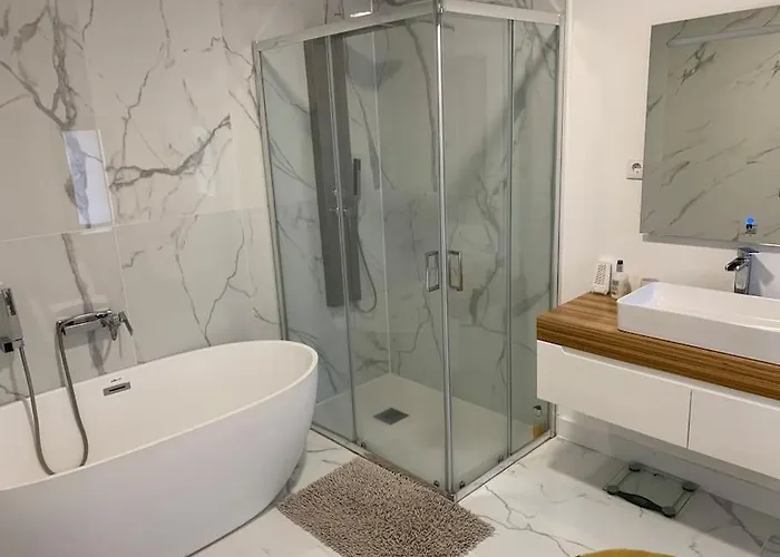 Casa Do Til, * Funchal